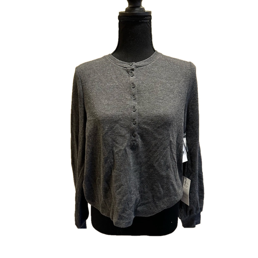 NWT TREASURE BOND GRAY LONG SLEEVE BUTTON DOWN TOP